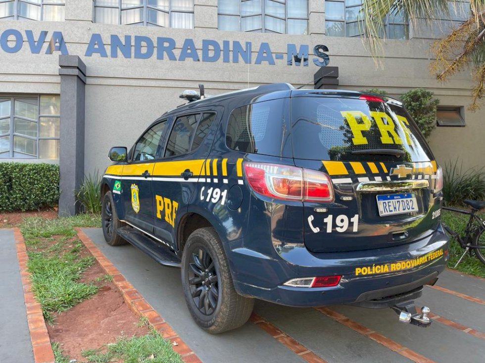 Carro roubado em São Paulo é recuperado pela PRF em Nova Casa Verde