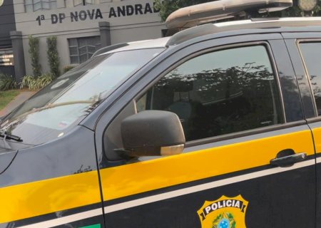 PRF apreende carro roubado carregado com 30 kg de drogas em Nova Casa Verde