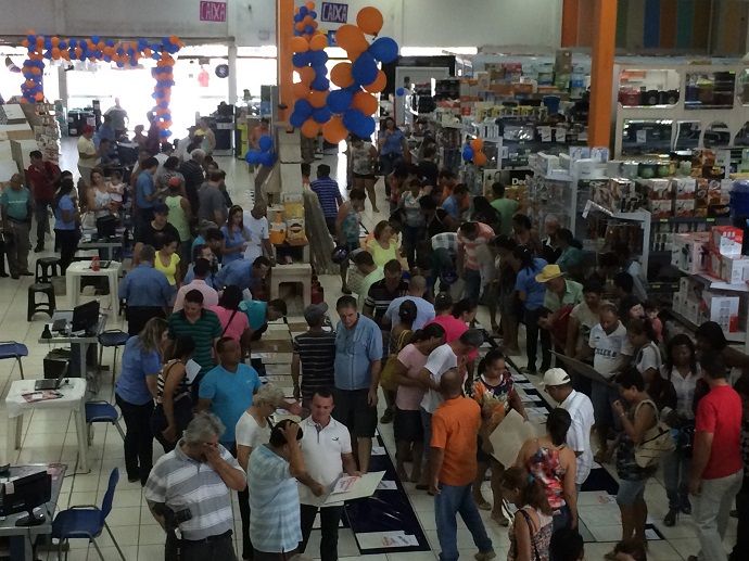 Evento atrai consumidores de várias partes da região de MS, PR e SP - Foto: José Antônio de Andrade/Jornal da Nova