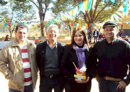 Secretária Sonia Galiego participa de atividades em escola do assentamento