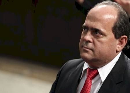 Deputado perde carteira em blitz da Lei Seca