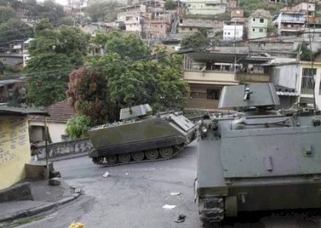 Rio: Complexo do Lins é ocupado para implantação de 2 novas UPPs