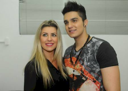 Luan Santana grava nova propaganda da Tele Sena