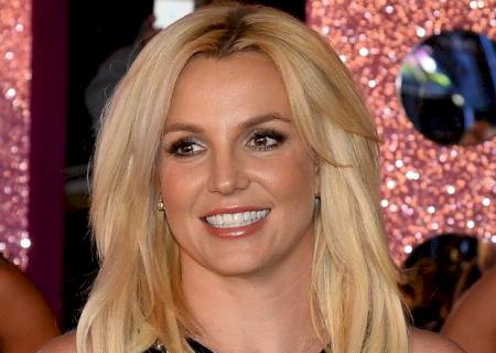 Britney Spears admite ter injetado botox