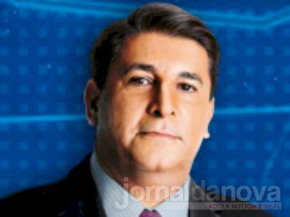 Carlos Nascimento se recupera bem de câncer; SBT nega substituição