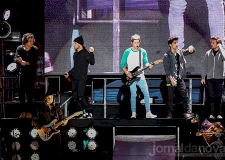 One Direction lota Estádio do Morumbi em São Paulo