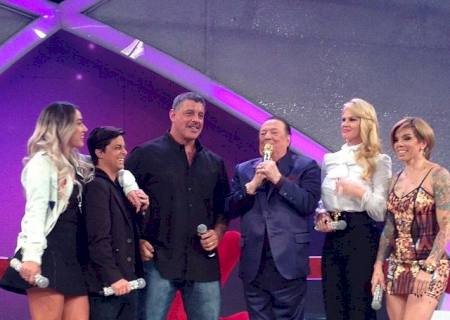 Val Marchori, Thammy Miranda e Dani Bolina entrevistam Alexandre Frota
