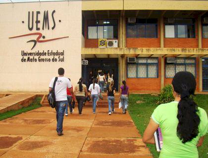 UEMS tem 23 vagas abertas para professores