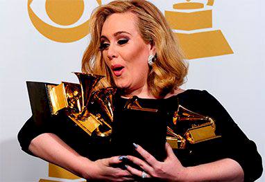 Adele anuncia novo disco e turnê para 2015