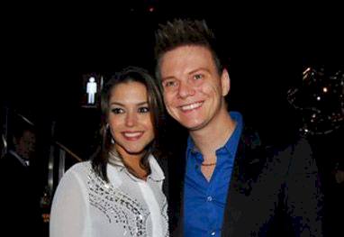 Michel Teló e Thais Fersoza se casam em cerimônia íntima