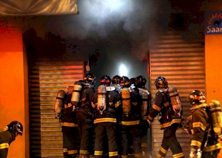 Incêndio atinge shopping da 25 de Março