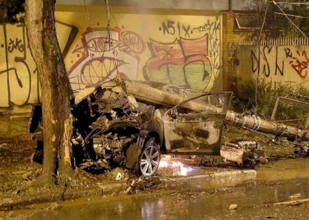 Motorista de carro que pegou fogo e matou passageiro se apresenta à polícia