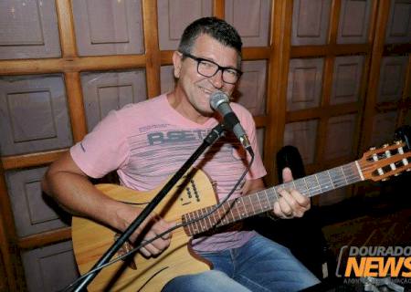 Cantor Nildo Pacito morre após ser atropelado