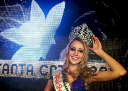 Candidata de Palhoça é eleita Miss SC 2015
