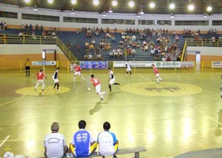 Rodada define semifinalistas do campeonato de futsal da Casa Verde