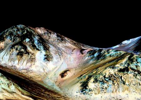 Nasa anuncia existência de água corrente em estado líquido em Marte