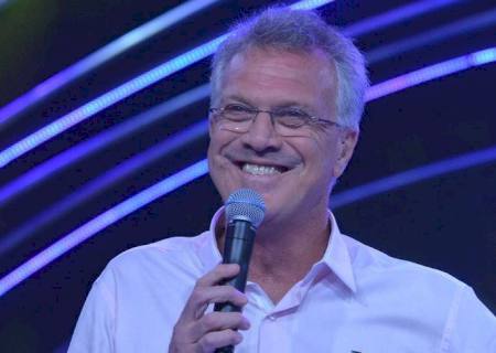 Pedro Bial contrai malária após viagem a Santos