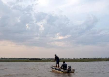 PMA prende dois por pesca com redes ilegais