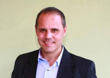 Livro que será lançado na próxima terça bate recorde de vendas antecipadas