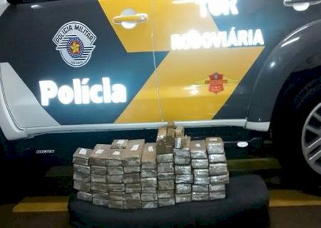 Fusca da capital é apreendido em SP com droga