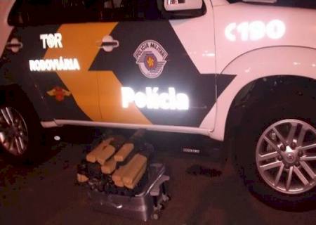 PMR apreende 25 kg de maconha em ônibus