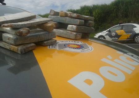 Pedreiro é preso com 10 kg de maconha