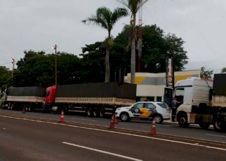 10 carretas são apreendidas com cigarros