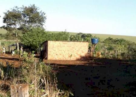 Assentados são autuados por invasão em MS