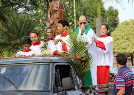 Anaurilândia realiza festa do padroeiro