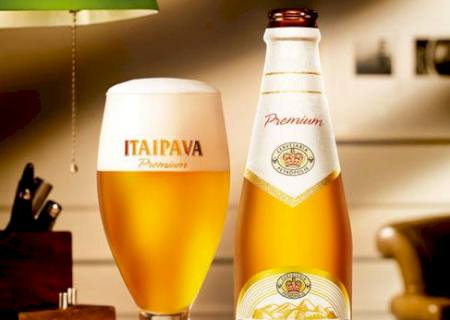 Perobão 3 enlouqueceu e está vendendo long neck Itaipava Premium a R$ 1,99