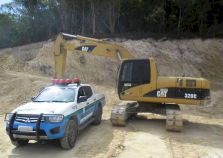 PMA autua proprietário rural por extração irregular de cascalho