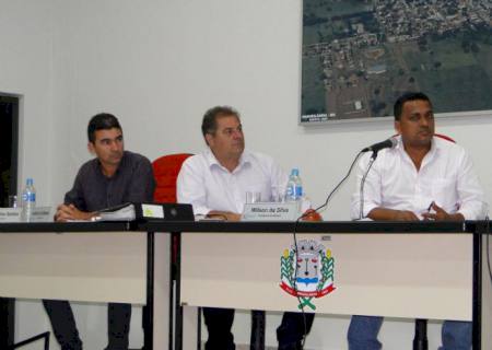 Vereadores de Anaurilândia afastados em operação retomam mandatos