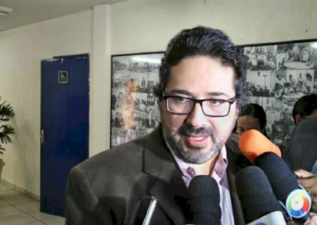 Renúncia inédita é estratégia para tirar Olarte da prisão, diz defesa