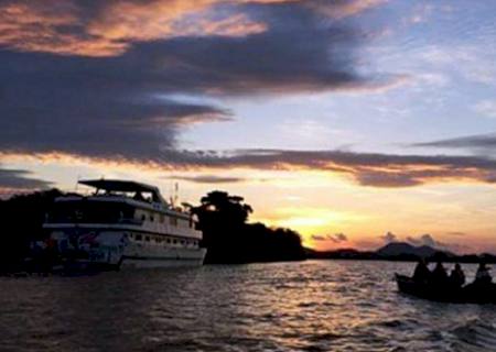 Cruzeiros movimentam Pantanal na fronteira com a Bolívia