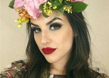 Cheirinho de ignorância, diz Kéfera após críticas