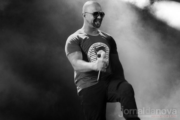 Banda All In mescla rock e música eletrônica para conquistar Nova Andradina e região