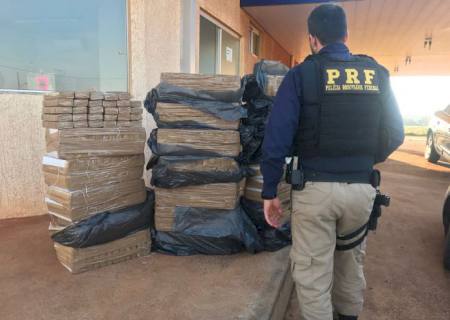 PRF apreende 412 kg de maconha após 30 km de fuga na BR-463