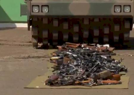 Exército destrói 1.260 armas de diversos calibres apreendidas
