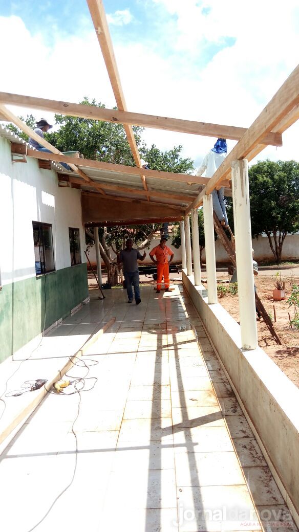 Após temporal, voluntários e Prefeitura se unem para reerguer velório de Casa Verde