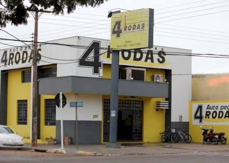 Grande promoção em lubrificantes na Auto Peças 4 Rodas em Nova Andradina