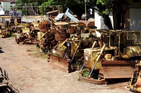 Leilão em Campo Grande tem tratores e até tanques subterrâneos