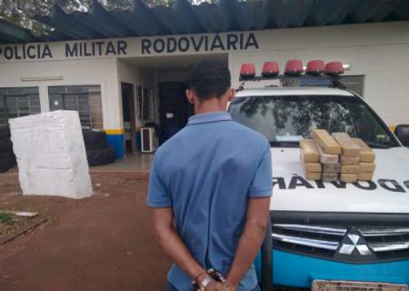 ''Mula do tráfico'' é preso com drogas em bolsa dentro de ônibus na fronteira