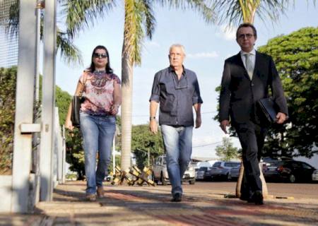 Em silêncio, Amorim é o último a se entregar para atender decisão do STF