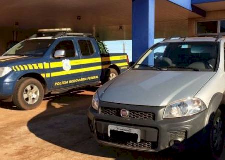 PRF recupera pick up roubada que seria levada para o Paraguai