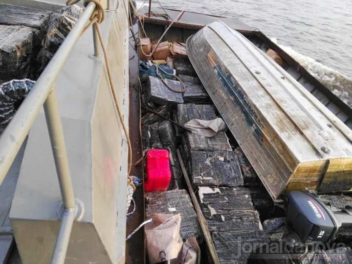 Operação fluvial da Senad prende traficantes com carga de maconha
