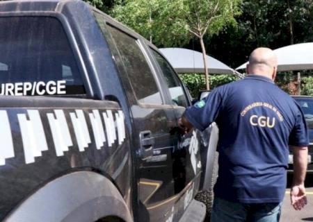 Empresários, ''laranja'' e ex-secretário são alvos de mandados de prisão