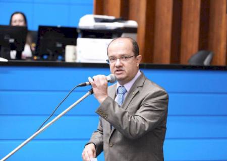 Barbosinha solicita manutenção de vias no Bairro Serraville em Campo Grande