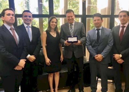 Picarelli recebe homenagem do Instituto de Direito Administrativo de Mato Grosso do Sul