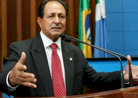 Zé Teixeira tem apoio das principais bancadas na disputa pela 1ª secretaria