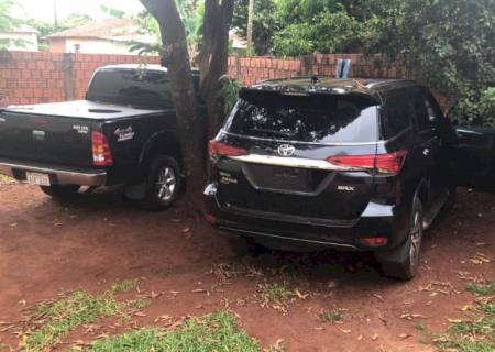 Policial paraguaio é preso com duas caminhonetes tomadas em assalto em Ponta Porã